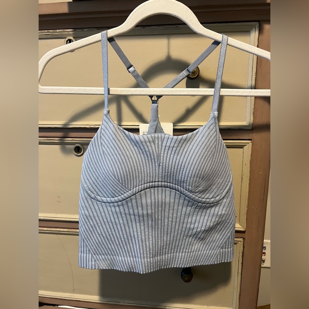 Lululemon Strappy Seamless Yoga Shelf Tank